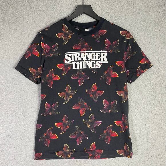 Lot of 2‎ Stranger Things T-Shirts H&M & Universal Studios Halloween XS/S - Picture 9 of 16